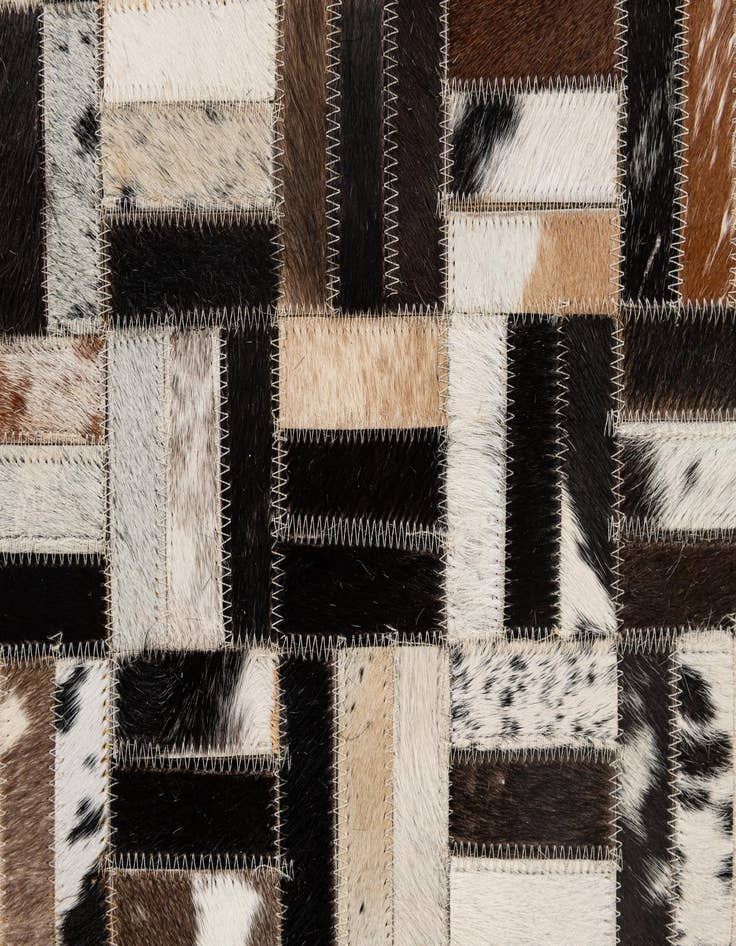 Detail image of  5' x 7' 11 Cowhide - Patchwork Rug