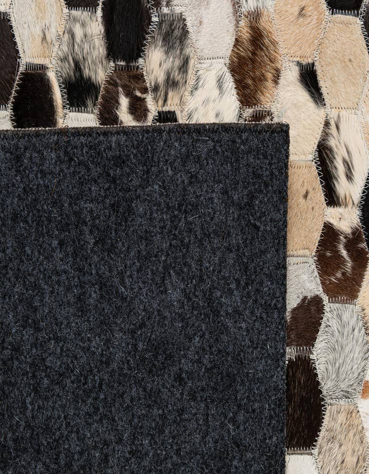 Detail image of  5' x 7' 10 Cowhide - Patchwork Rug