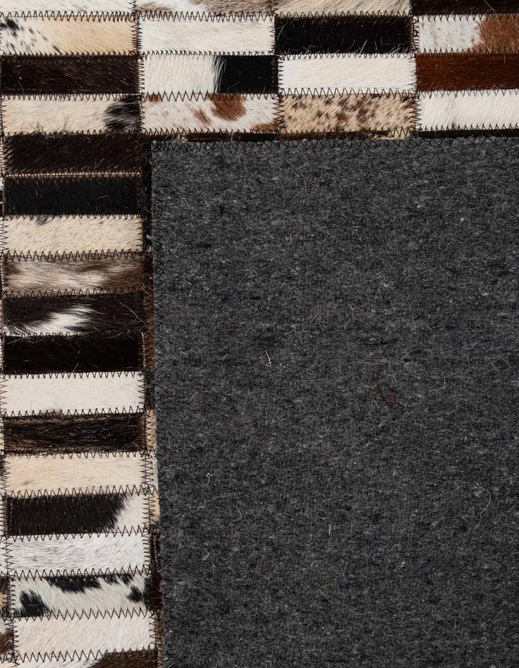 Detail image of  5' x 7' 10 Cowhide - Patchwork Rug