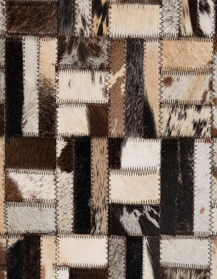 Detail image of  5' x 7' 11 Cowhide - Patchwork Rug