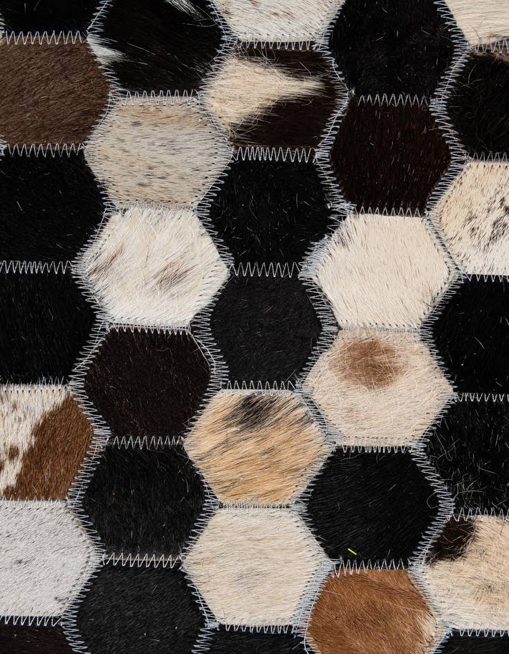 Detail image of  5' 1 x 8' Cowhide - Patchwork Rug