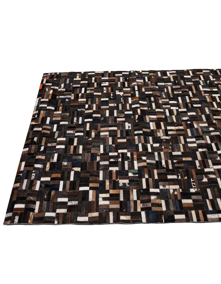 Detail image of  5' 1 x 8' Cowhide - Patchwork Rug