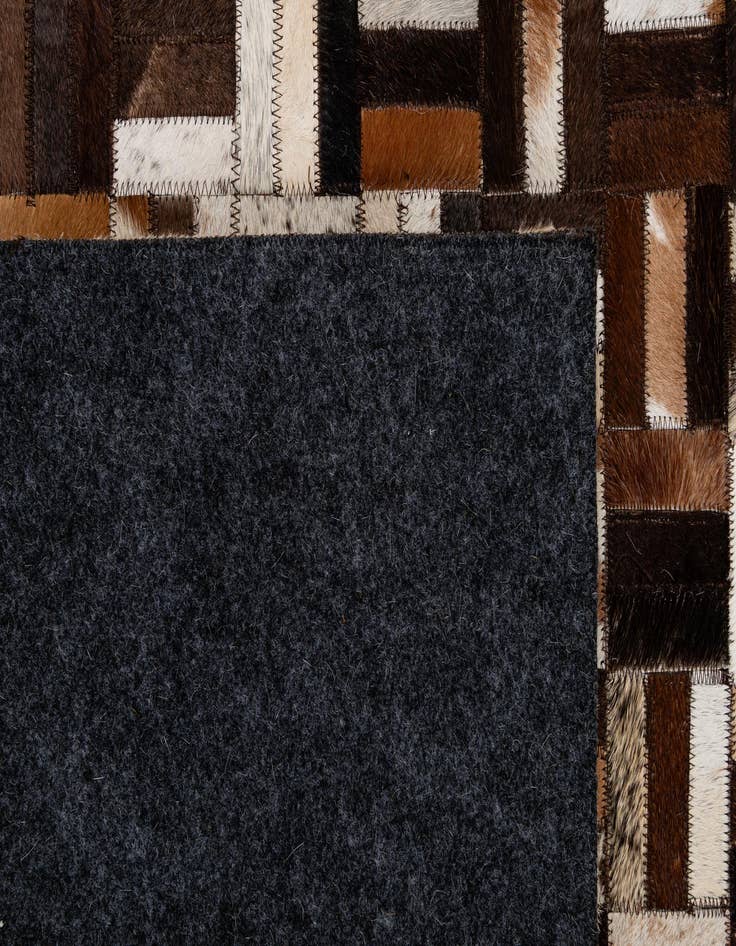 Detail image of  5' x 7' 10 Cowhide - Patchwork Rug