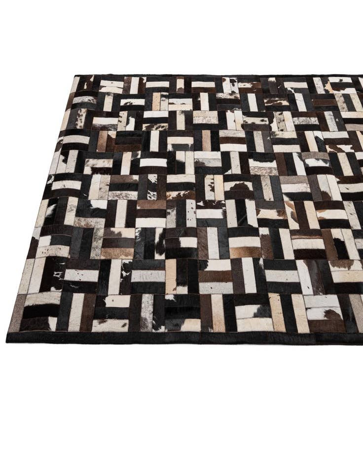 Detail image of  5' 2 x 8' Cowhide - Patchwork Rug