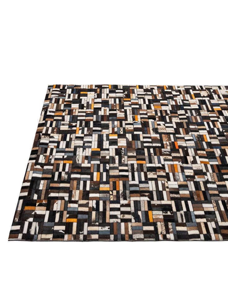 Detail image of  5' 1 x 8' Cowhide - Patchwork Rug