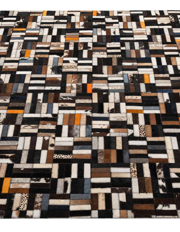 Detail image of  5' 1 x 8' Cowhide - Patchwork Rug