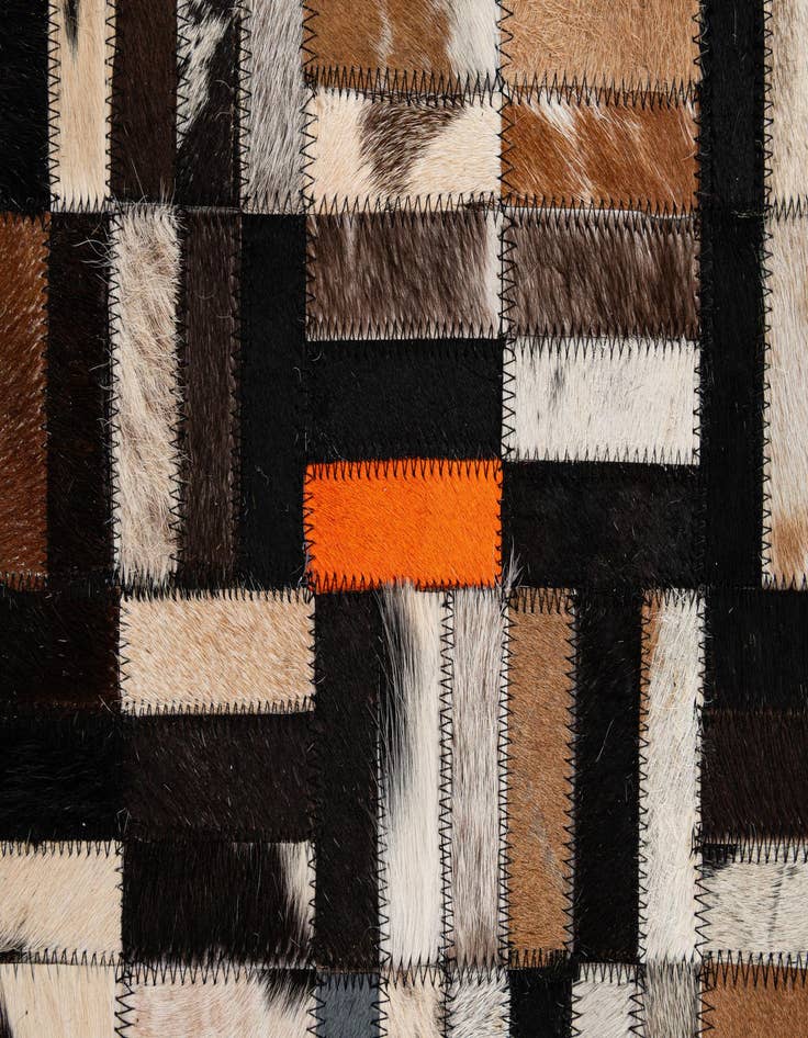 Detail image of  5' 1 x 8' Cowhide - Patchwork Rug