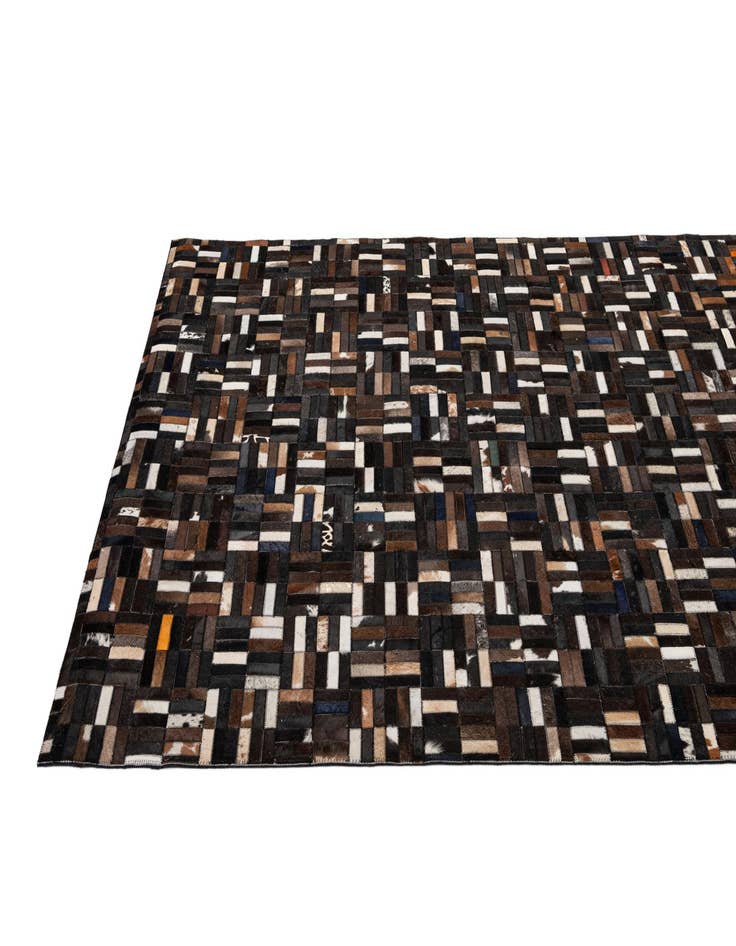 Detail image of  5' 1 x 8' Cowhide - Patchwork Rug