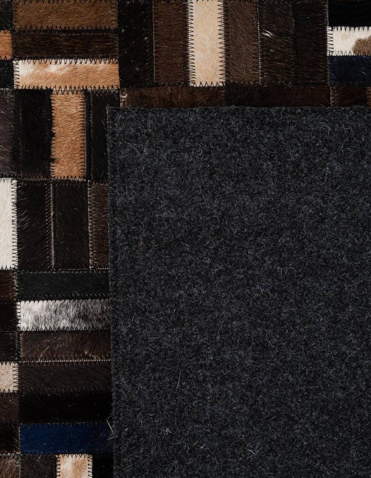 Detail image of  5' 1 x 8' Cowhide - Patchwork Rug