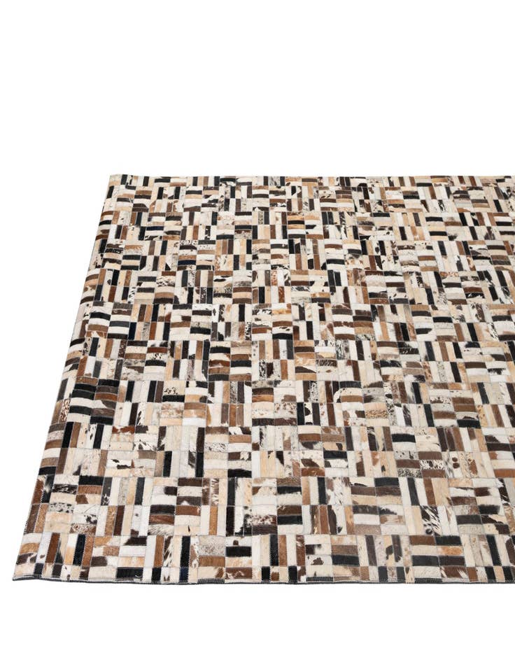 Detail image of  5' 1 x 8' Cowhide - Patchwork Rug