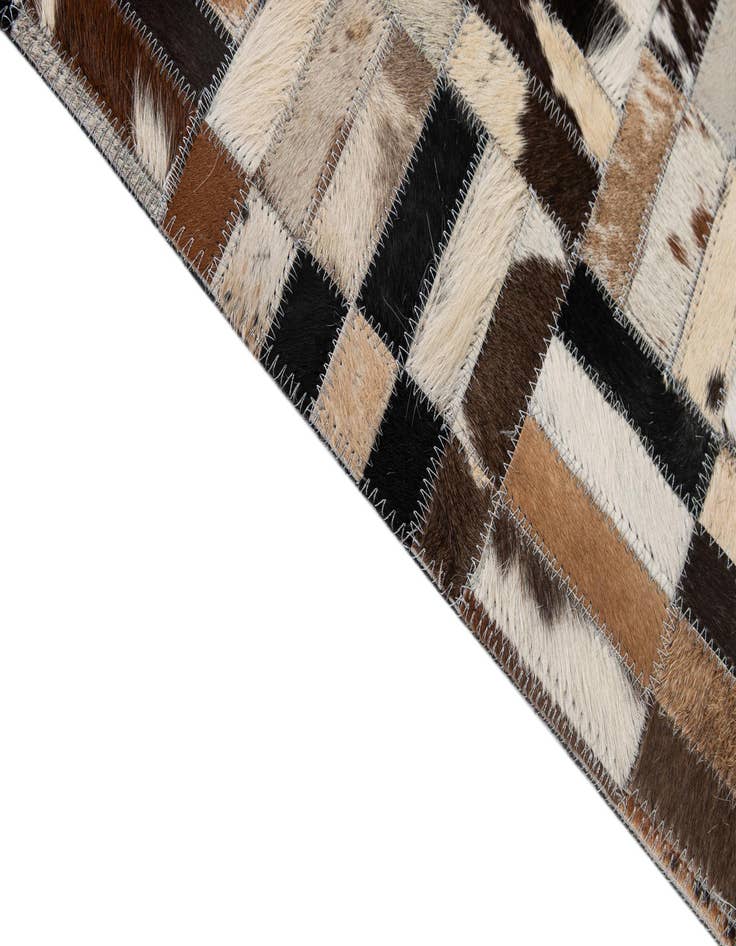 Detail image of  5' 1 x 8' Cowhide - Patchwork Rug