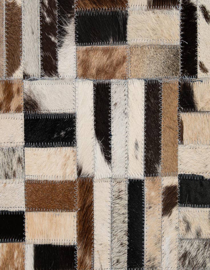 Detail image of  5' 1 x 8' Cowhide - Patchwork Rug