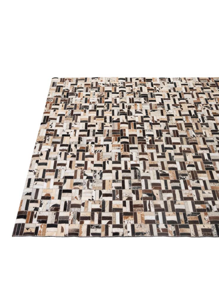 Detail image of  5' 1 x 8' Cowhide - Patchwork Rug