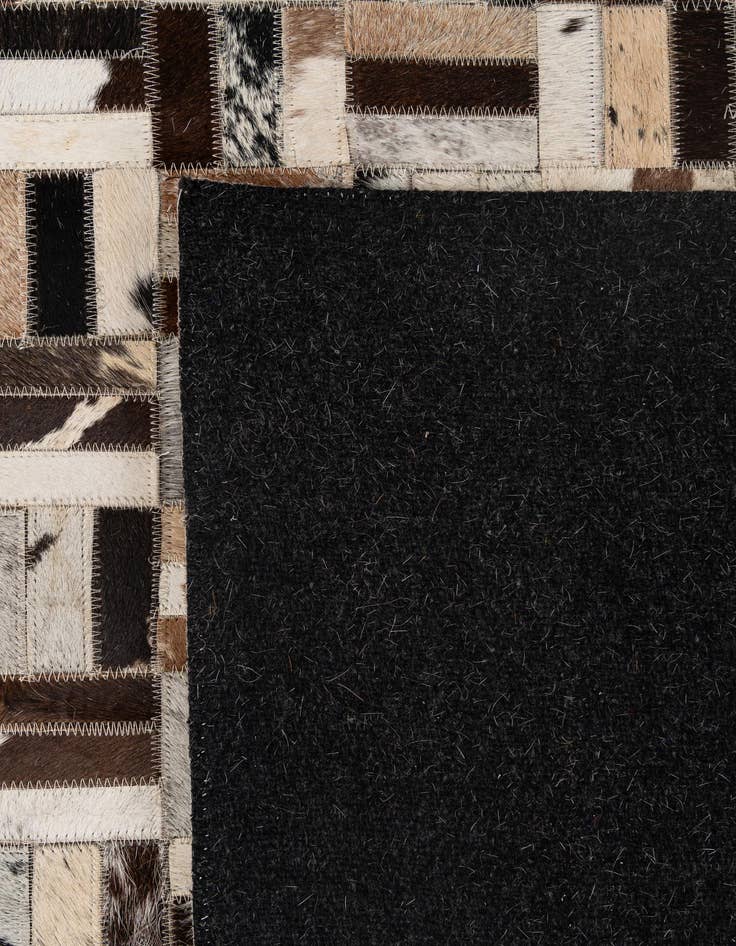 Detail image of  5' 1 x 8' Cowhide - Patchwork Rug