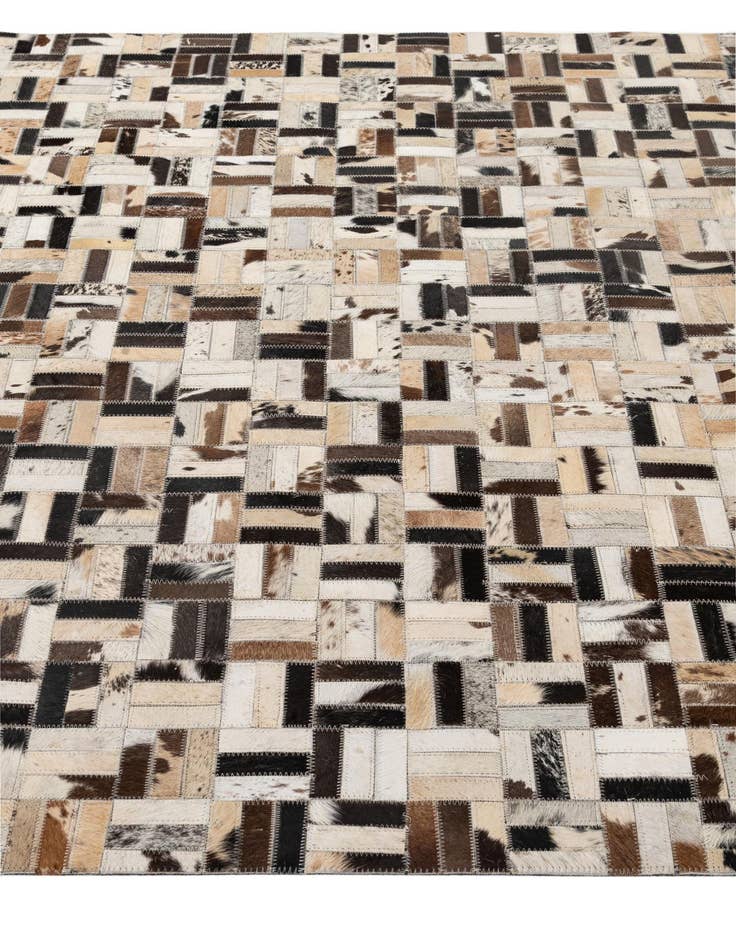 Detail image of  5' 1 x 8' Cowhide - Patchwork Rug