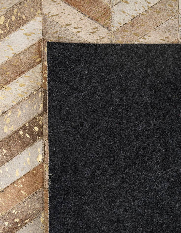 Detail image of  5' 1 x 8' Cowhide - Patchwork Rug