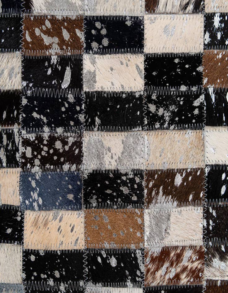 Detail image of  5' 1 x 8' Cowhide - Patchwork Rug