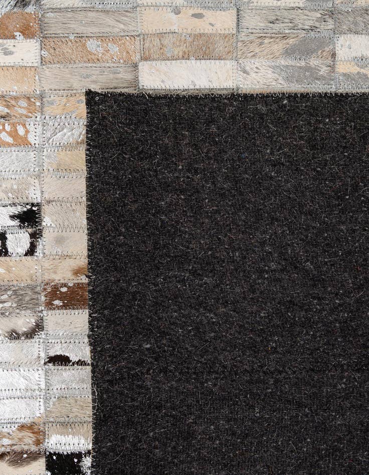 Detail image of  5' 1 x 8' Cowhide - Patchwork Rug