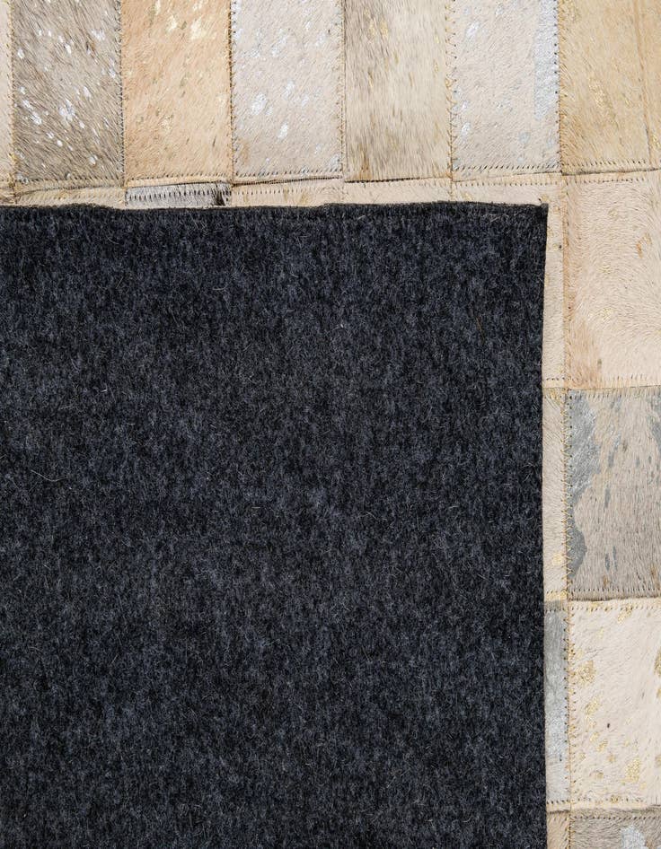 Detail image of  5' 1 x 8' Cowhide - Patchwork Rug