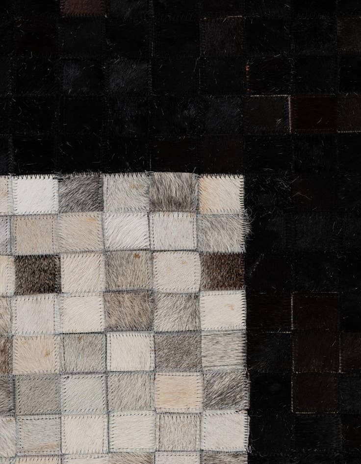 Detail image of  5' x 8' Cowhide - Patchwork Rug