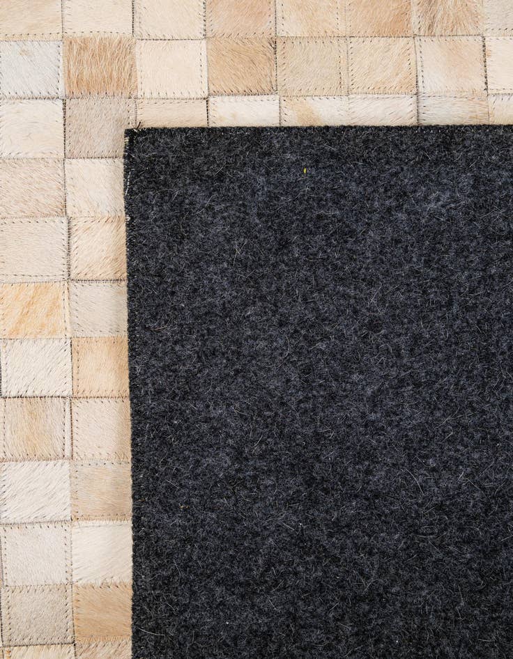 Detail image of  5' 1 x 8' Cowhide - Patchwork Rug