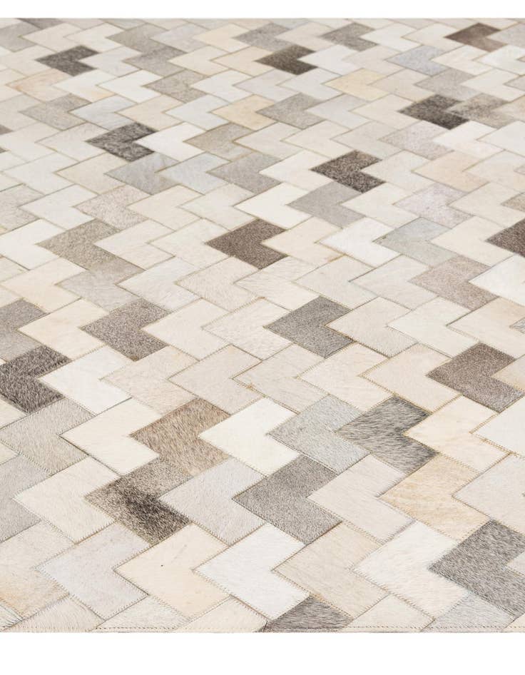 Detail image of  5' 2 x 8' Cowhide - Patchwork Rug