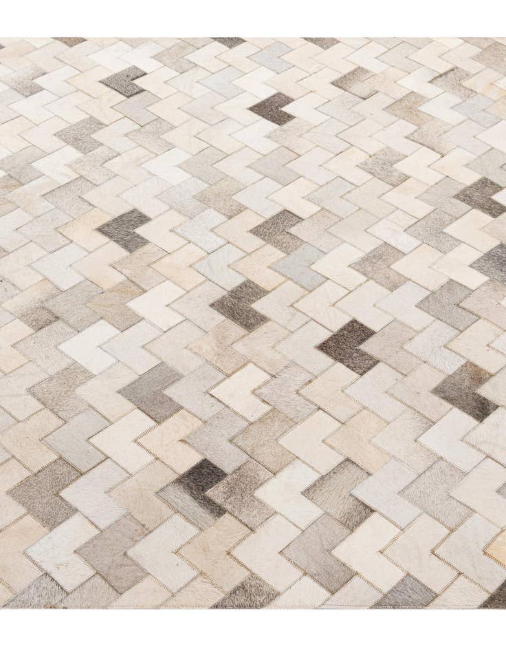 Detail image of  5' 2 x 8' Cowhide - Patchwork Rug