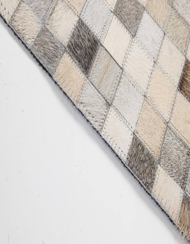 Detail image of  5' x 8' Cowhide - Patchwork Rug