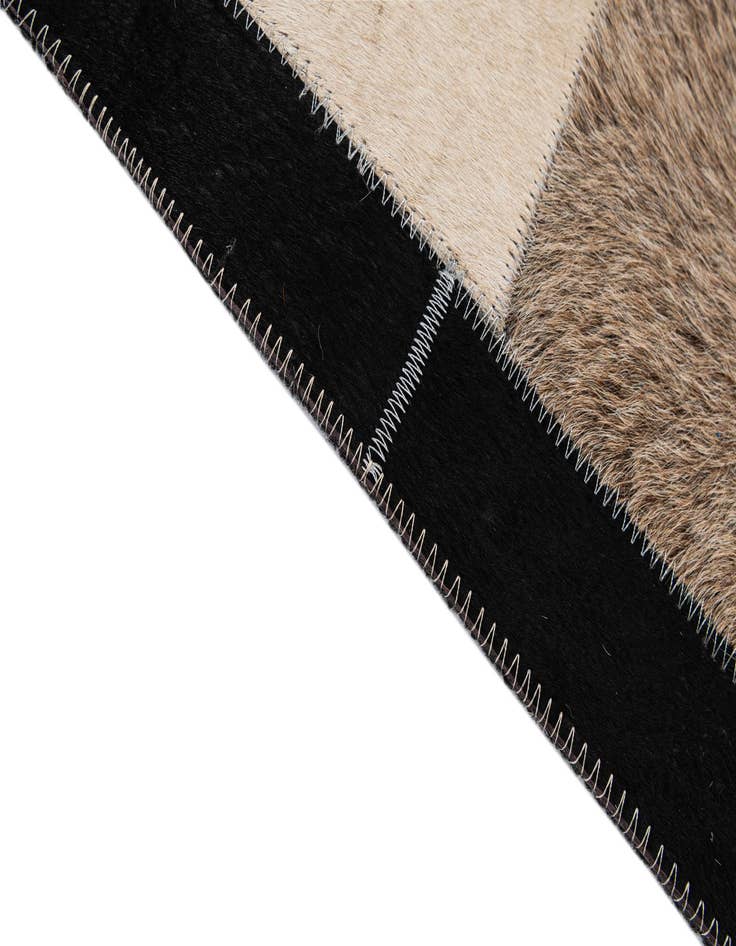 Detail image of  5' x 7' 10 Cowhide - Patchwork Rug