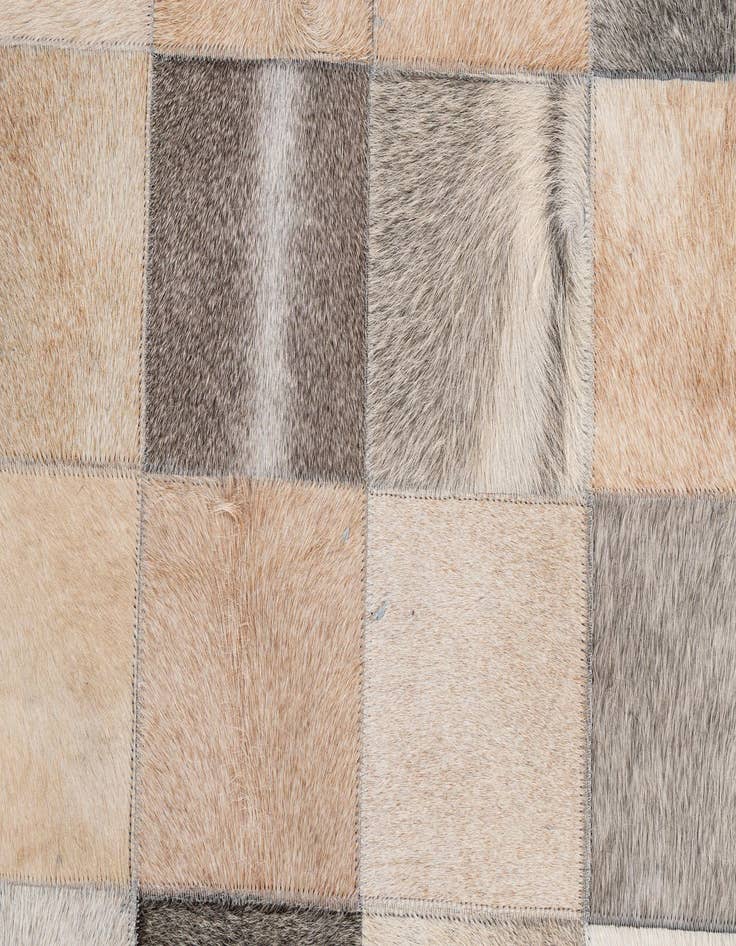 Detail image of  5' x 7' 10 Cowhide - Patchwork Rug