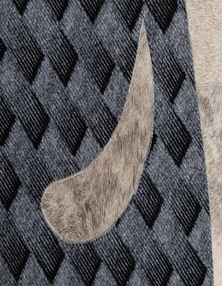 Detail image of  5' x 8' Cowhide - Patchwork Rug