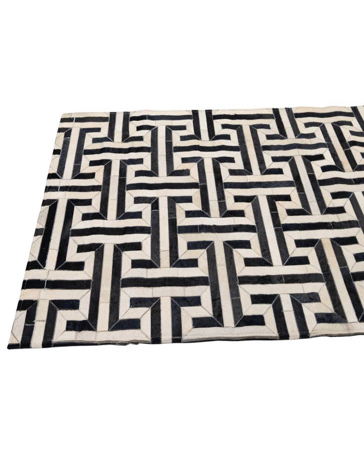 Detail image of  4' x 6' 1 Cowhide - Patchwork Rug