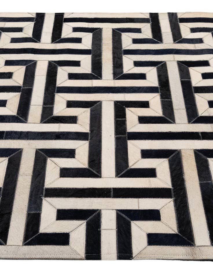 Detail image of  4' x 6' 1 Cowhide - Patchwork Rug