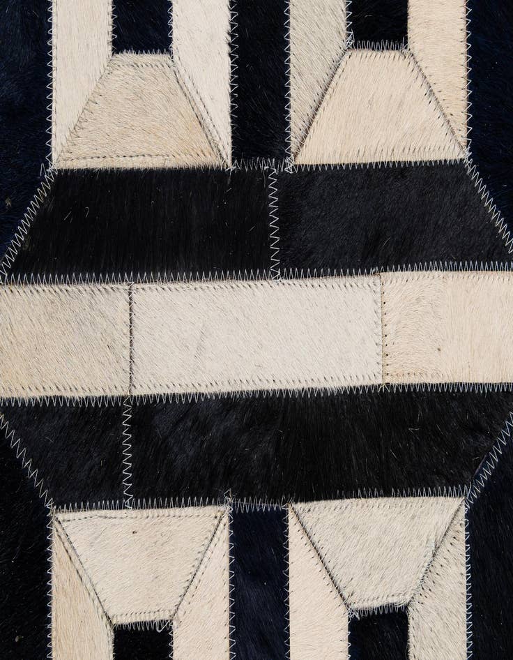 Detail image of  4' x 6' 1 Cowhide - Patchwork Rug