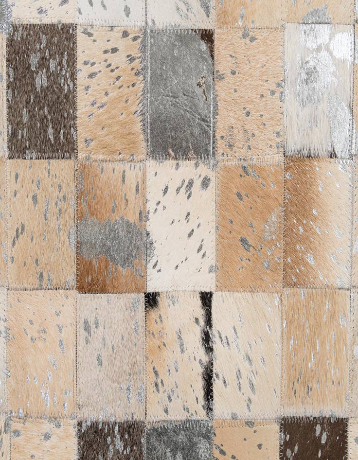 Detail image of  4' 1 x 6' Cowhide - Patchwork Rug