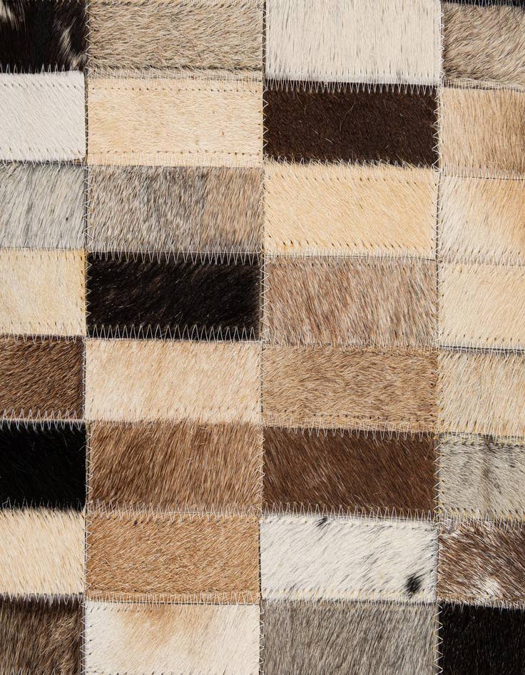 Detail image of  4' x 6' Cowhide - Patchwork Rug