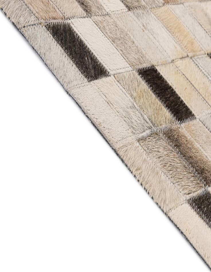 Detail image of  4' x 6' Cowhide - Patchwork Rug