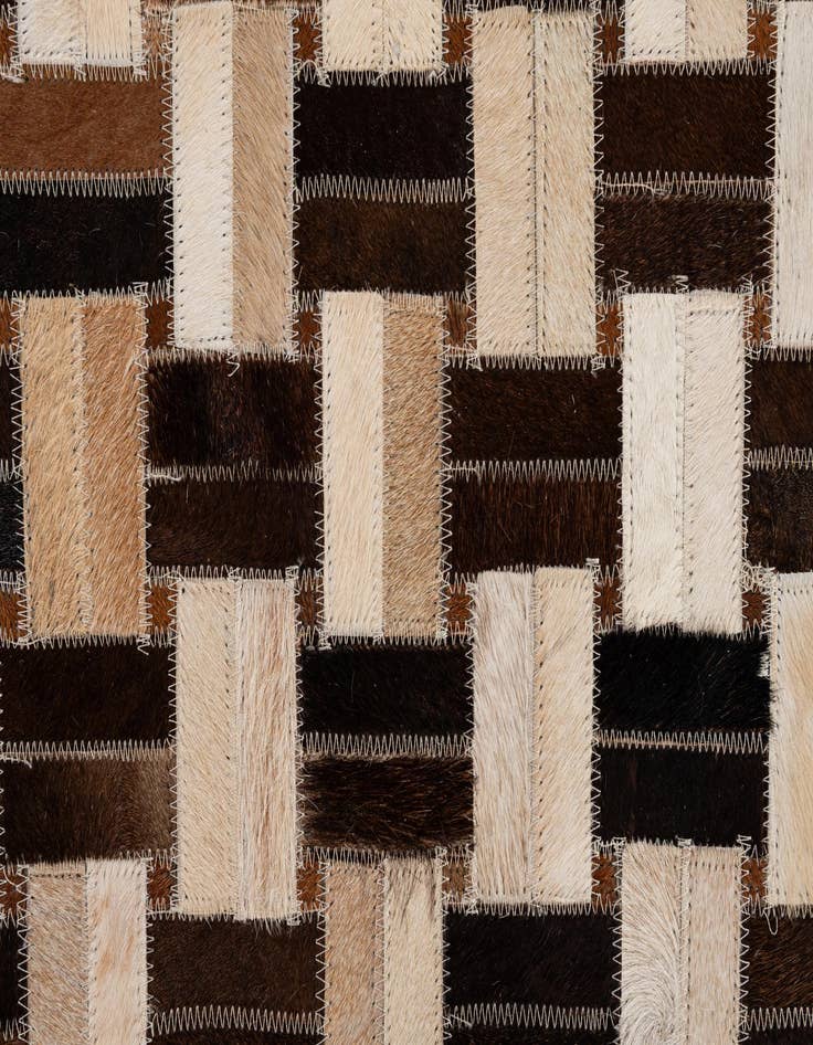 Detail image of  4' x 5' 11 Cowhide - Patchwork Rug