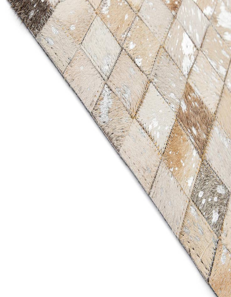 Detail image of  4' 1 x 6' Cowhide - Patchwork Rug