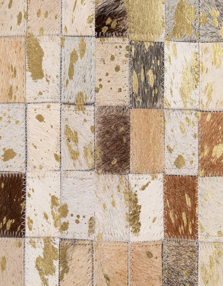 Detail image of  4' 1 x 6' Cowhide - Patchwork Rug