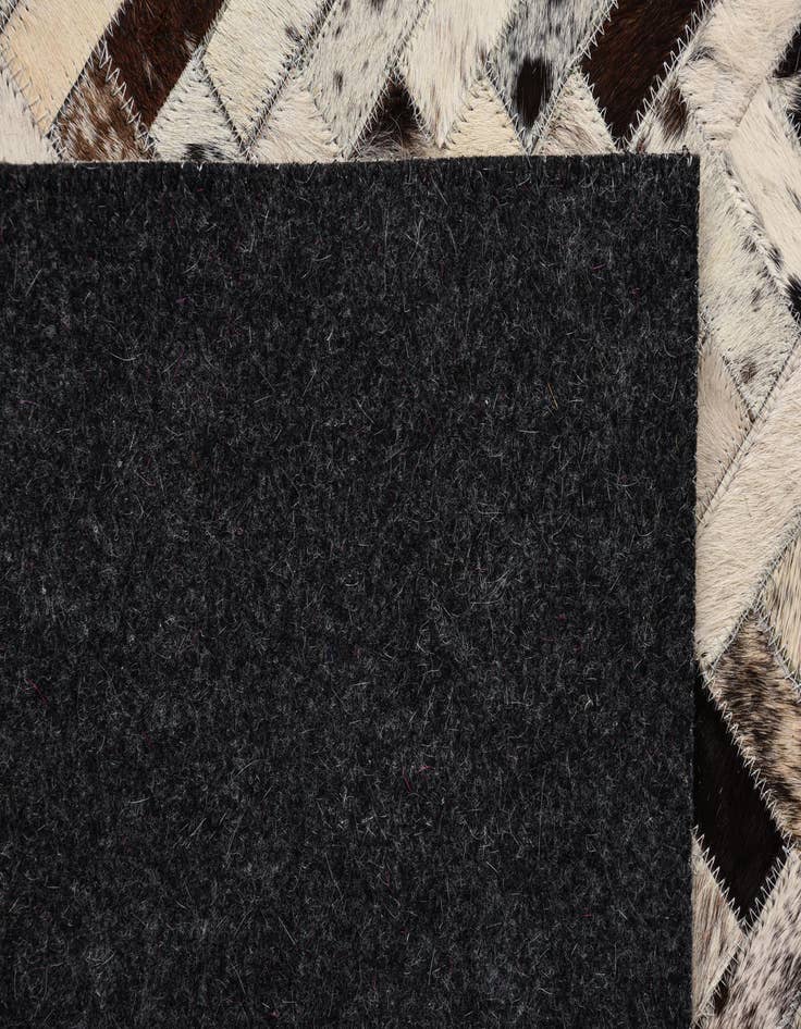 Detail image of  5' x 7' 10 Cowhide Rug