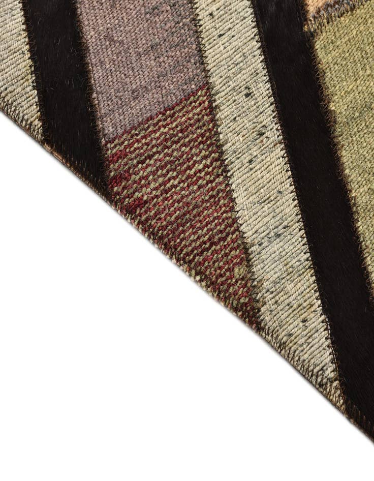 Detail image of  5' x 7' 10 Cowhide Rug