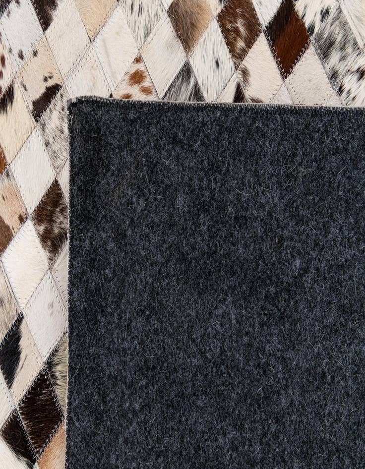 Detail image of  8' 1 x 10' Cowhide Stocks Rug