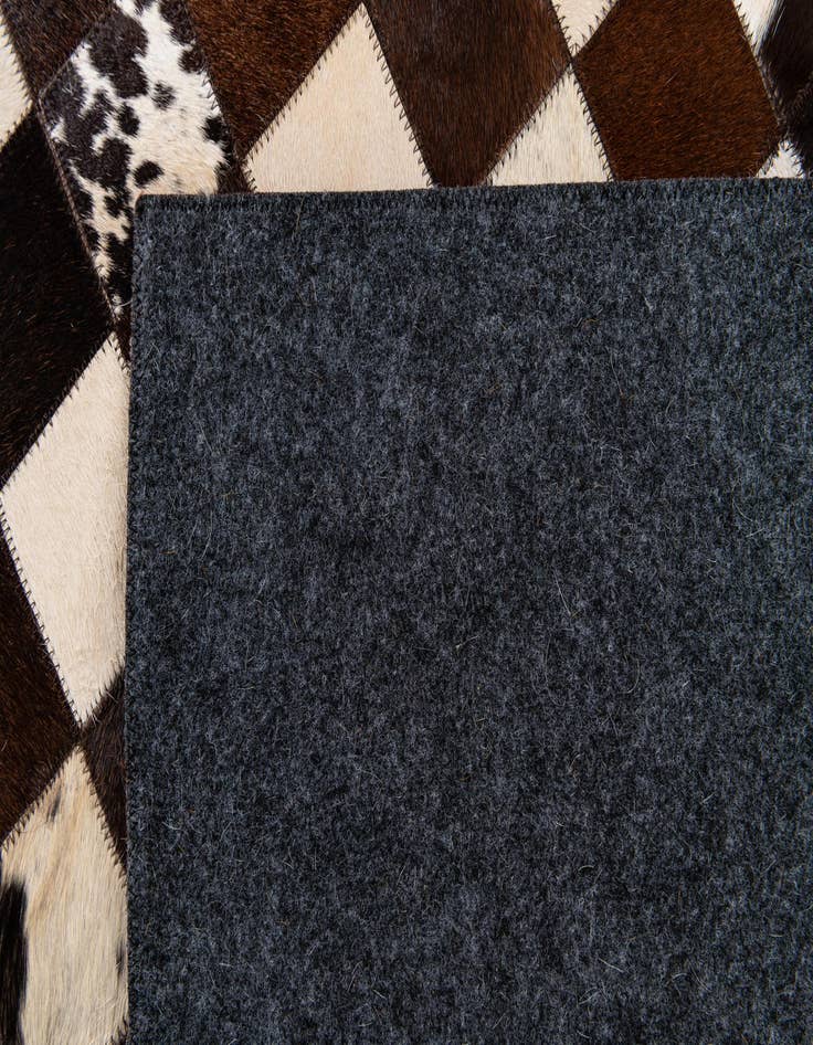 Detail image of  8' x 9' 10 Cowhide Stocks Rug