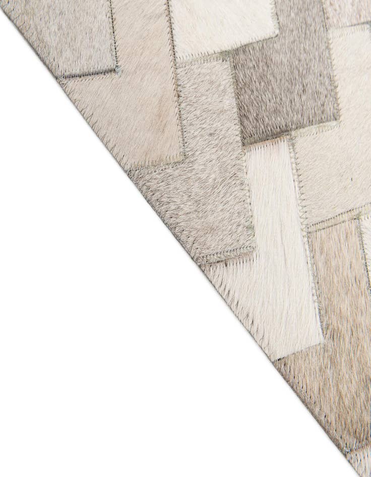 Detail image of  6' x 9' Cowhide Stocks Rug