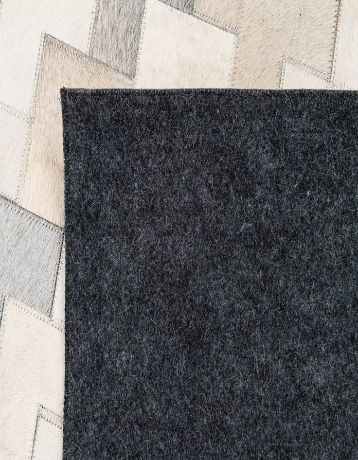 Detail image of  6' x 9' Cowhide Stocks Rug