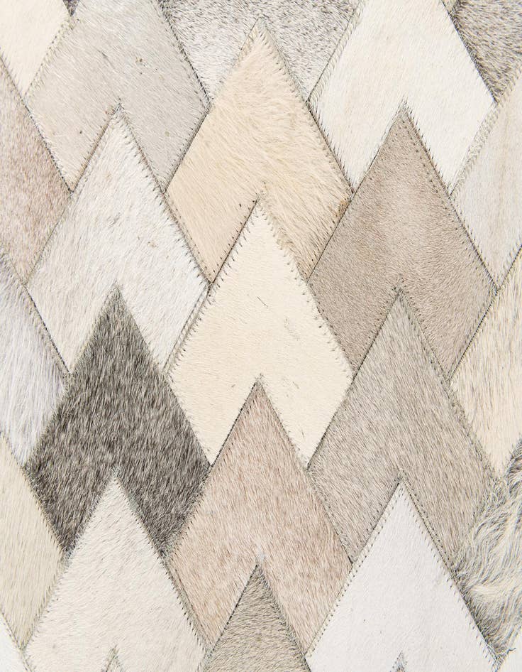 Detail image of  6' x 9' Cowhide Stocks Rug