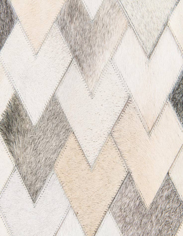 Detail image of  6' x 9' Cowhide Stocks Rug