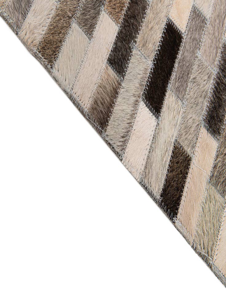 Detail image of  6' x 9' Cowhide Stocks Rug