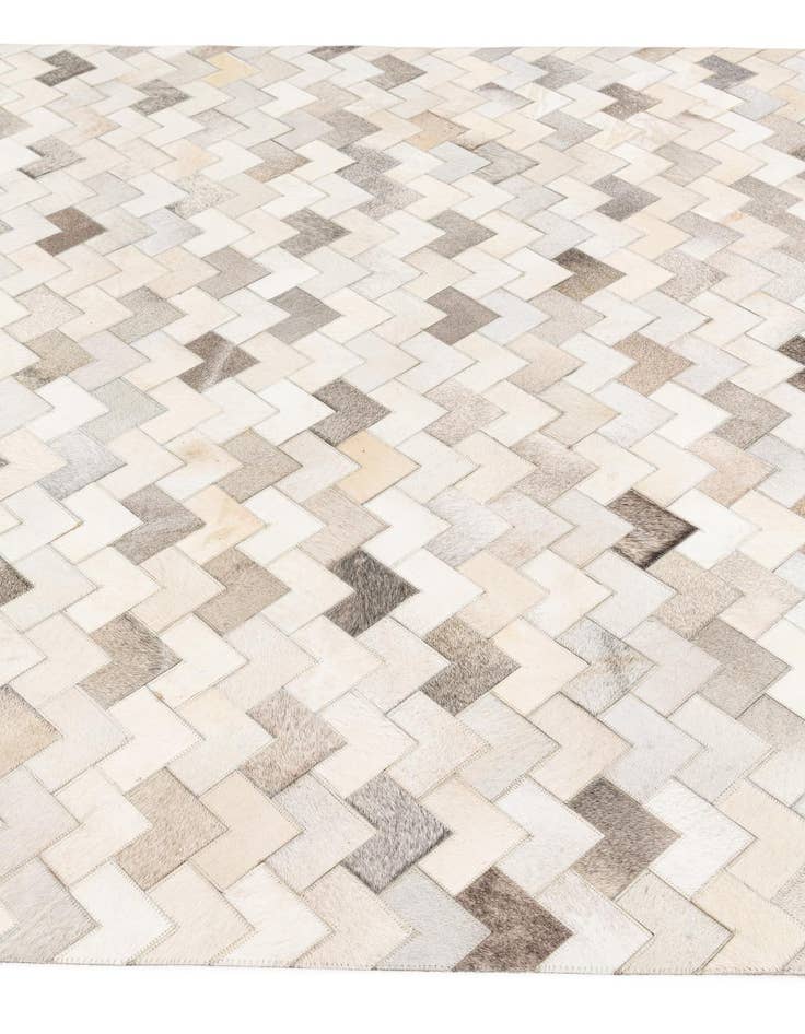 Detail image of  6' x 9' 1 Cowhide Stocks Rug